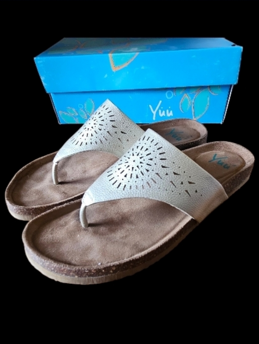 NEW Yuu Philis Metallic Gold Thong Cork Sole Sandals Womens Size 10